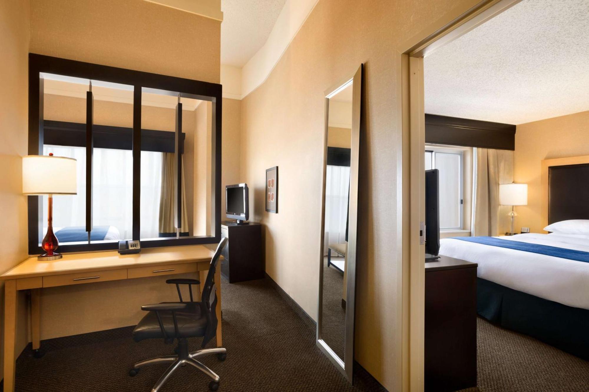 Doubletree By Hilton Hotel Oklahoma City Airport Exterior photo