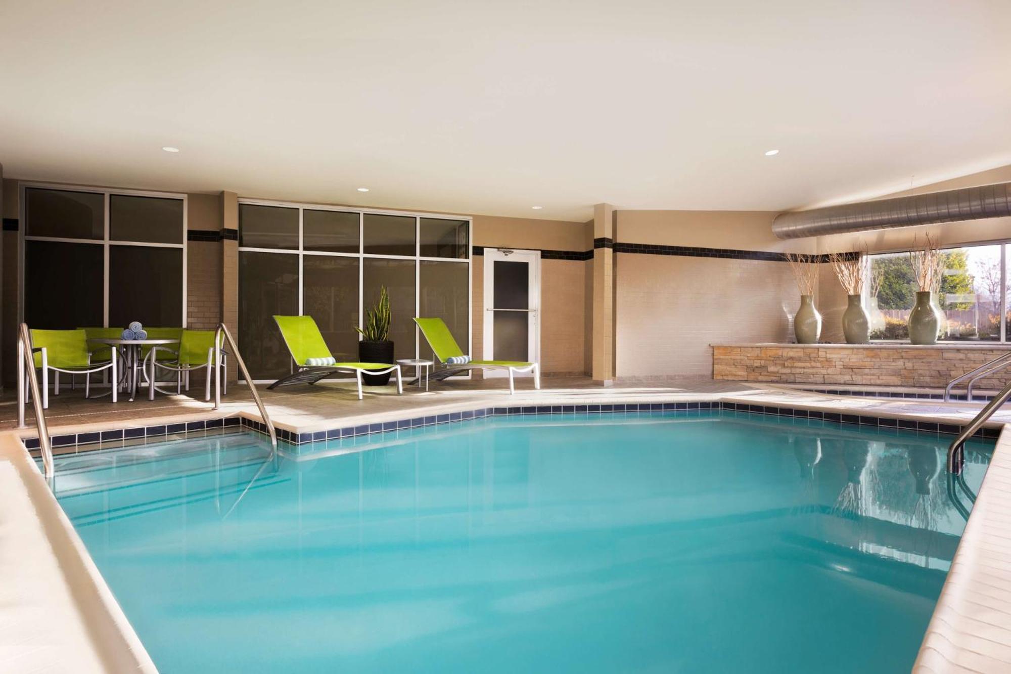 Doubletree By Hilton Hotel Oklahoma City Airport Exterior photo